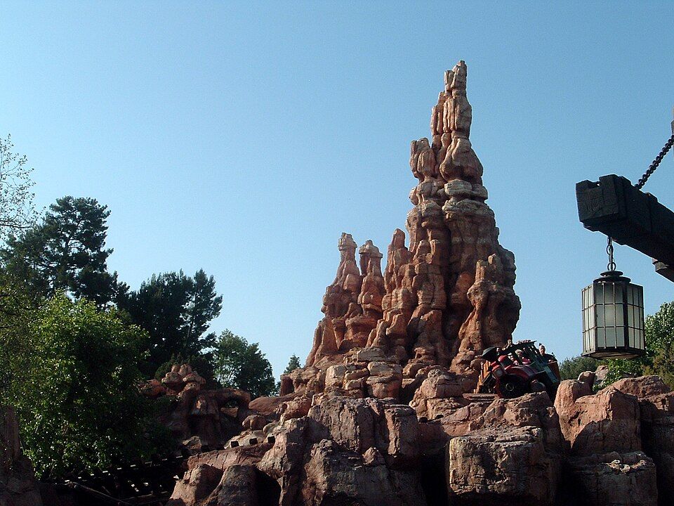Die roten Felsen der Big Thunder Mountain